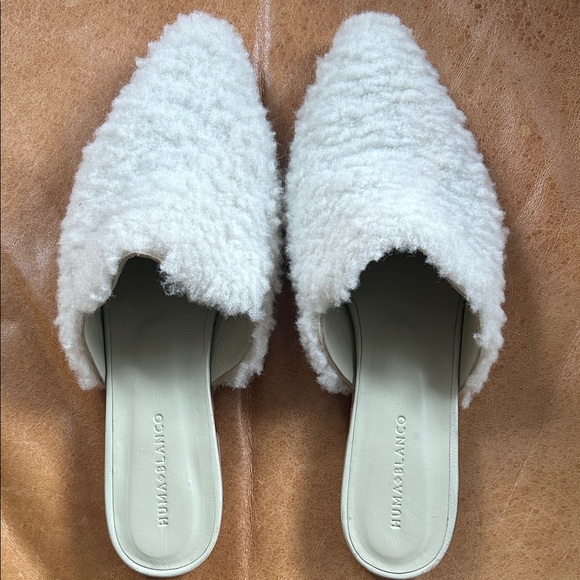 Huma Blanco Size 9 Sherling Mules - Picture 4 of 5